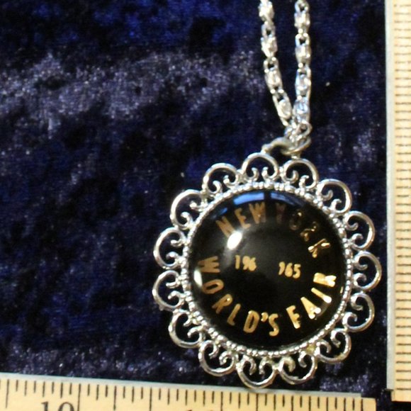 World's Fair Necklace - Picture 2 of 3
